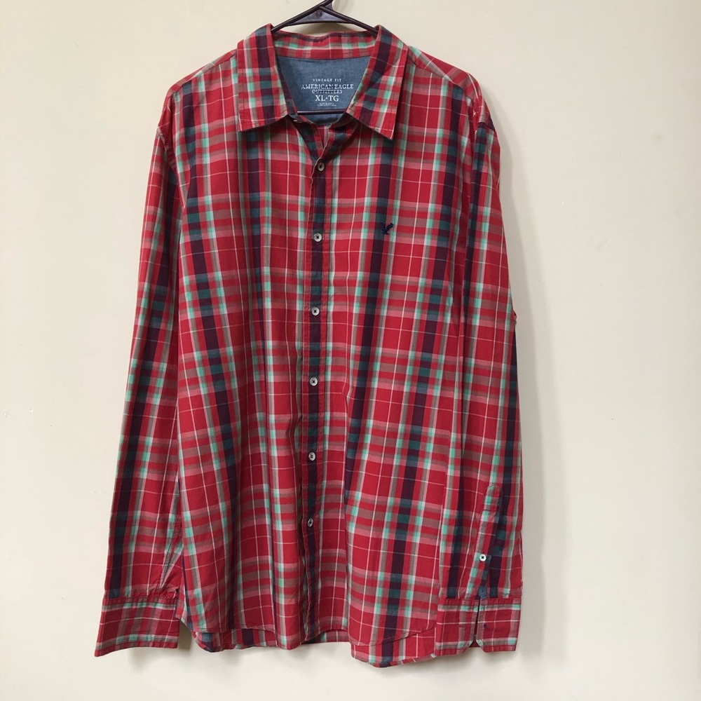 American Eagle Outfitters Red Plaids Shirt